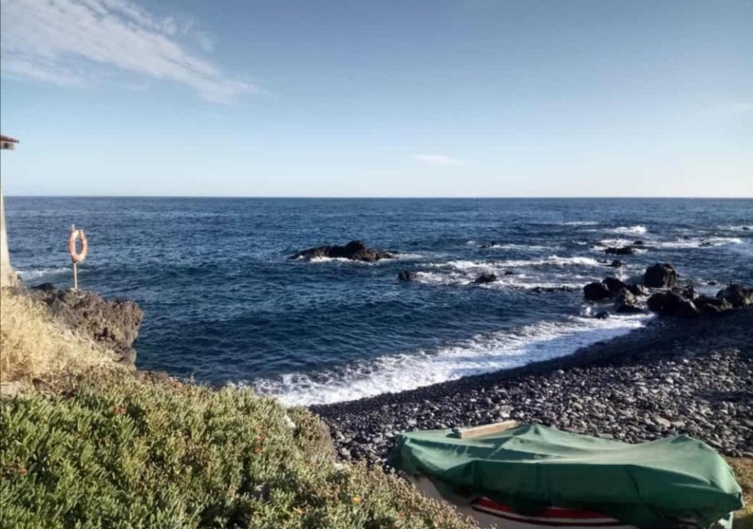 Blue Sea. Tony Frias. Las Eras. Arico - Tenerife. Arico el Nuevo Buitenkant foto