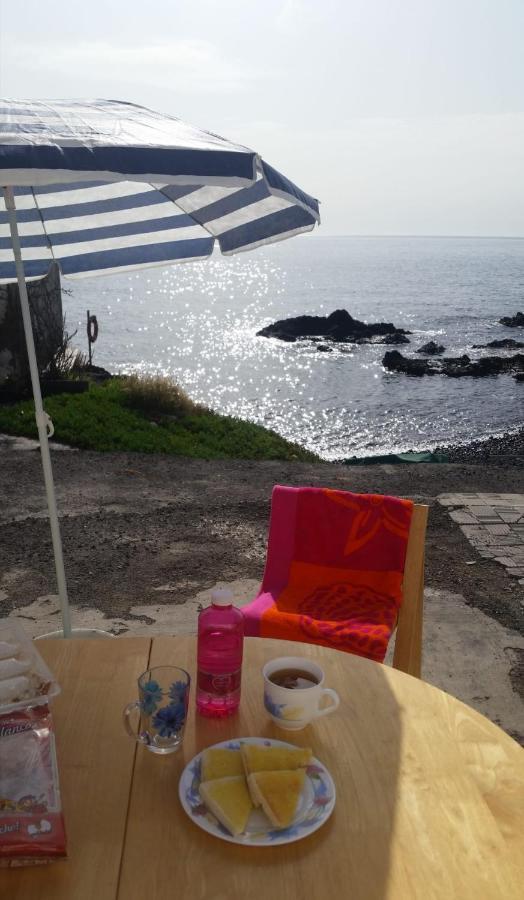 Blue Sea. Tony Frias. Las Eras. Arico - Tenerife. Arico el Nuevo Buitenkant foto