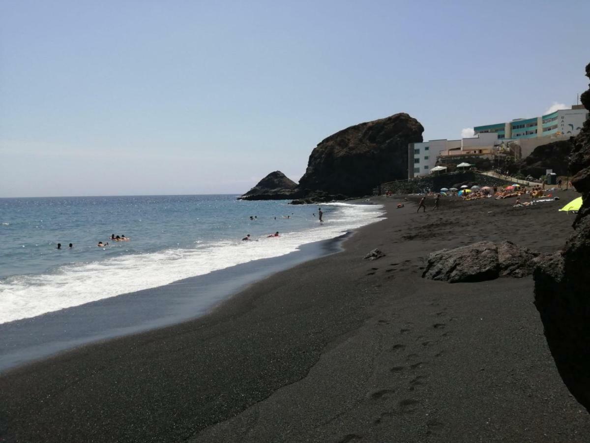 Blue Sea. Tony Frias. Las Eras. Arico - Tenerife. Arico el Nuevo Buitenkant foto